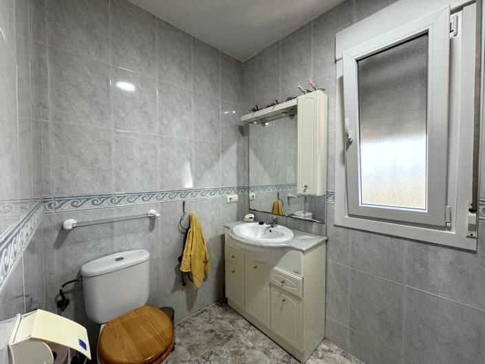 Image No.42-4 Bed Country Property for sale