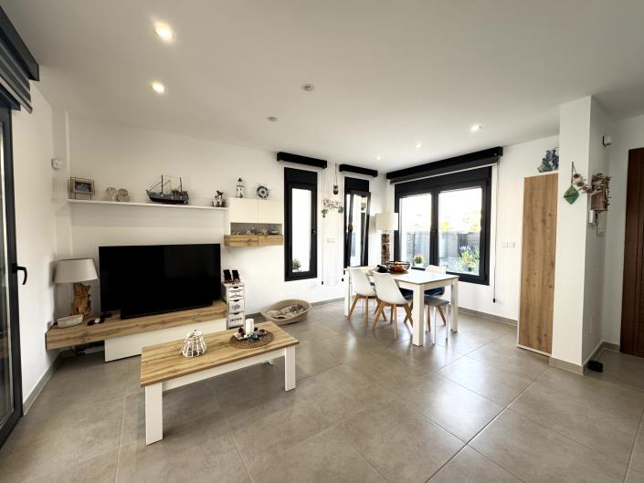 Image No.6-3 Bed Chalet for sale