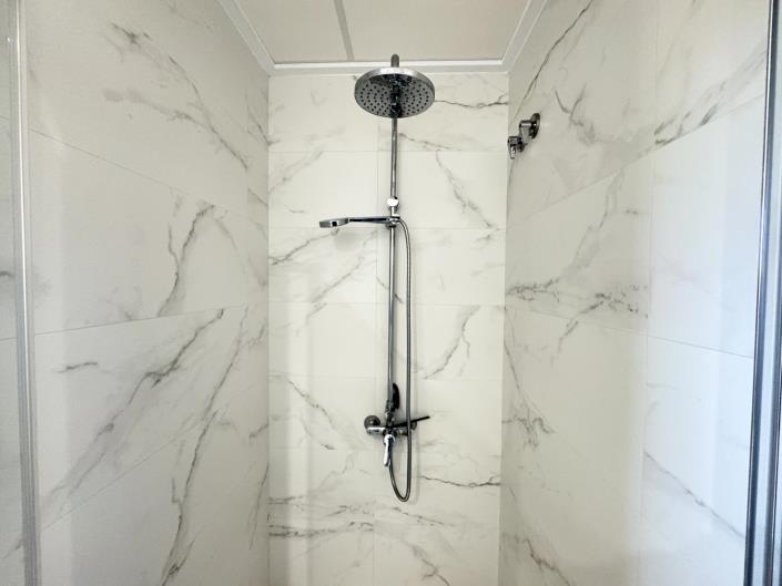 Image No.25-3 Bed Chalet for sale