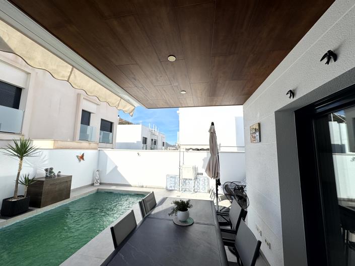 Image No.42-3 Bed Chalet for sale