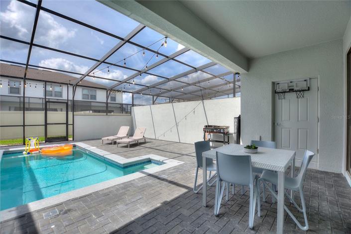 Image No.31-5 Bed Townhouse for sale