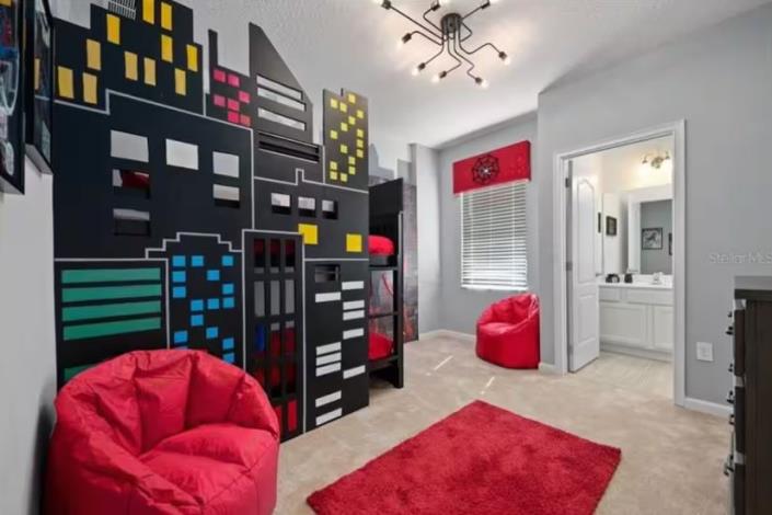 Image No.26-12 Bed House for sale