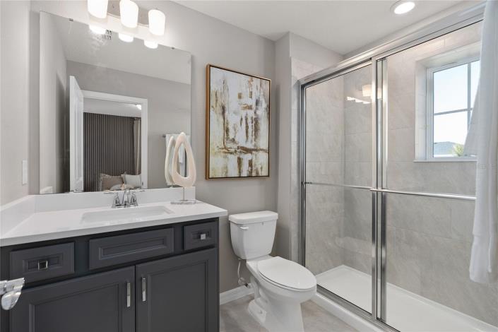 Image No.8-5 Bed House for sale