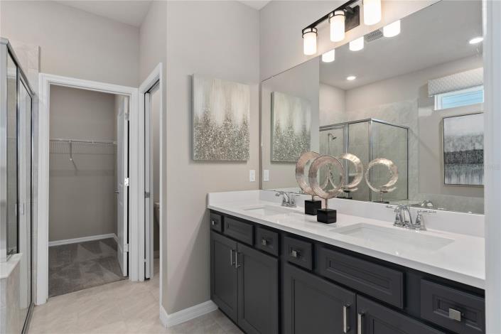 Image No.12-5 Bed House for sale