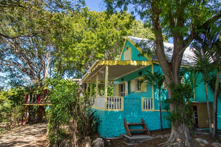 Image No.20-9 Bed Property for sale