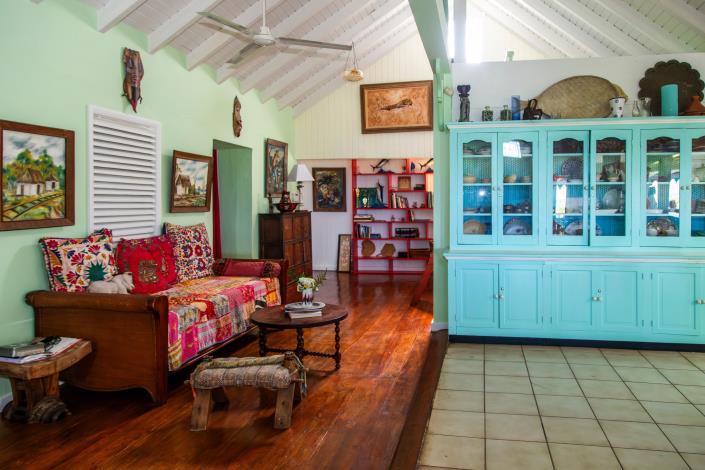 Image No.27-9 Bed Property for sale