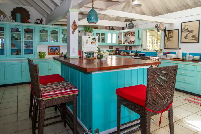 Image No.28-9 Bed Property for sale