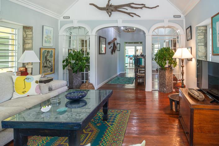 Image No.43-9 Bed Property for sale