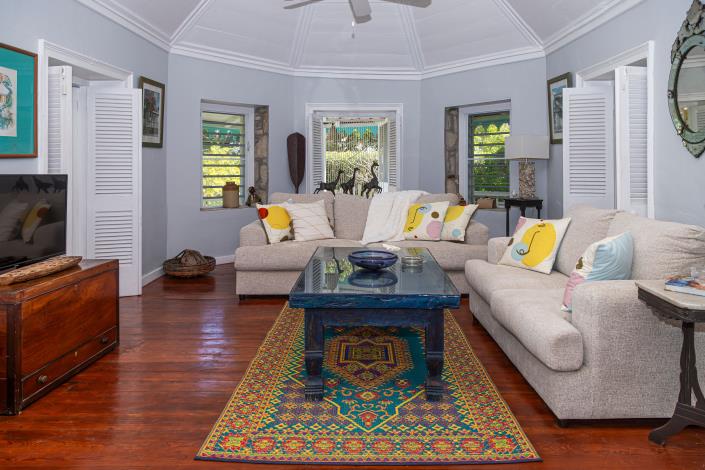 Image No.44-9 Bed Property for sale