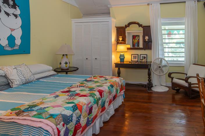 Image No.52-9 Bed Property for sale