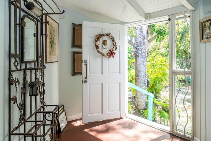 Image No.57-9 Bed Property for sale