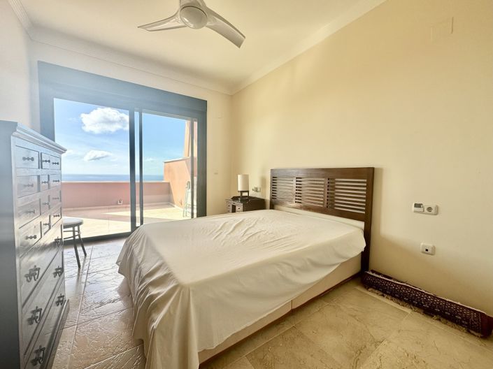 Image No.18-2 Bed Apartment for sale