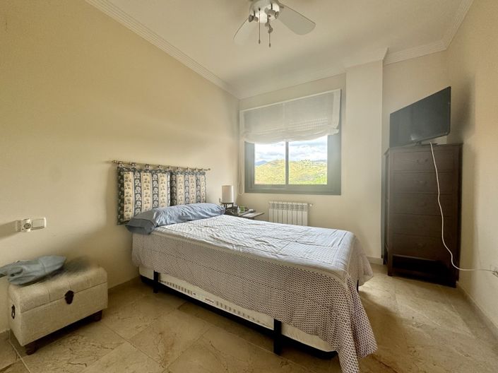 Image No.23-2 Bed Apartment for sale