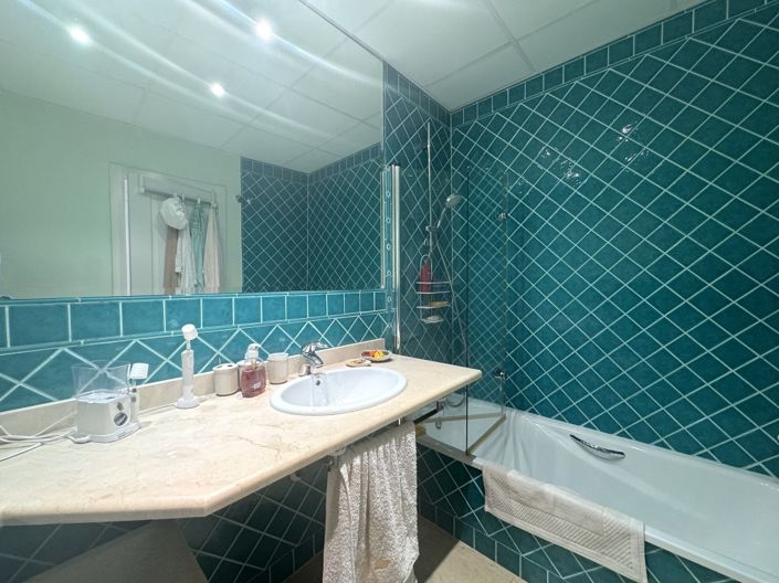 Image No.27-2 Bed Apartment for sale