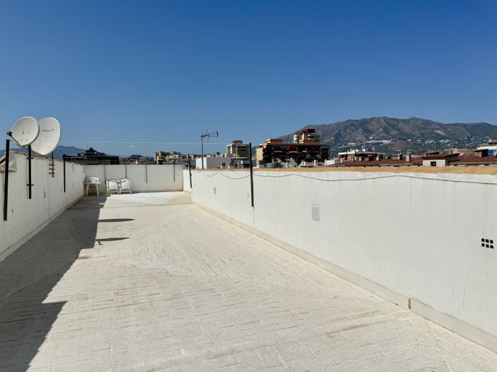 Image No.27-3 Bed Apartment for sale