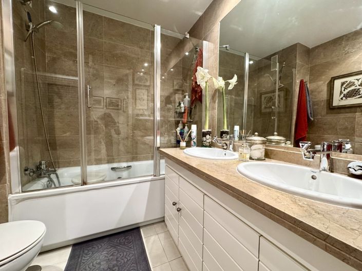 Image No.13-2 Bed Property for sale