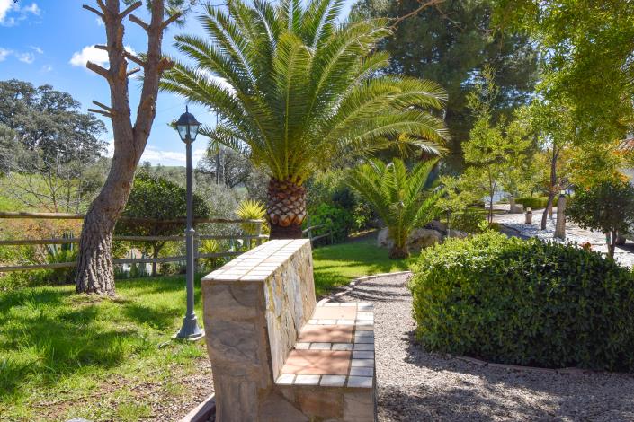 Image No.47-5 Bed Property for sale