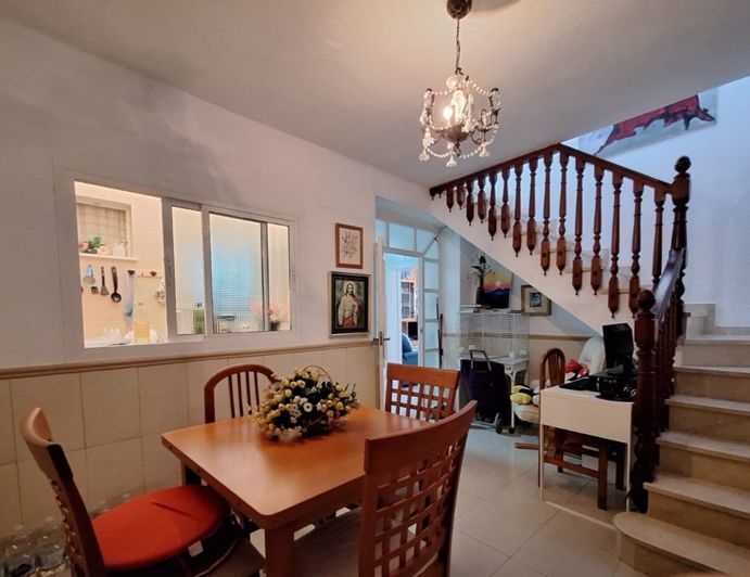 Image No.5-3 Bed Property for sale