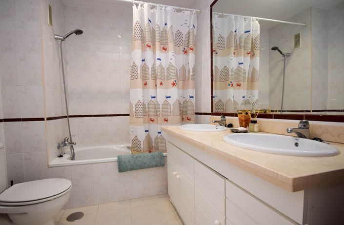 Image No.22-2 Bed Property for sale