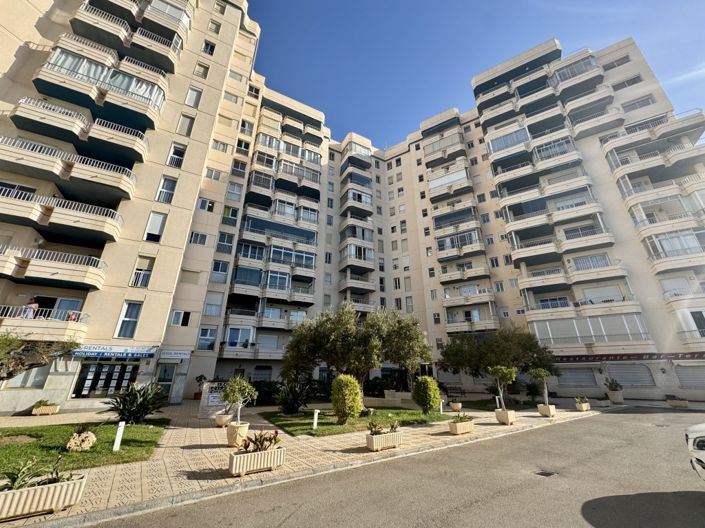 Image No.23-2 Bed Apartment for sale