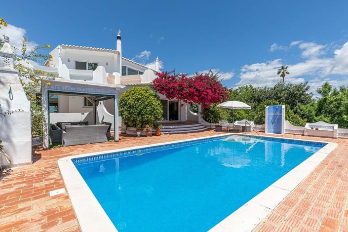 Image No.1-4 Bed Villa for sale