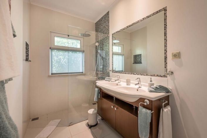 Image No.24-4 Bed Villa for sale