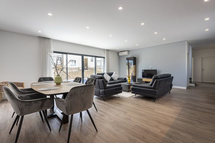 Image No.6-3 Bed Villa for sale