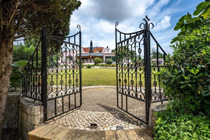 Image No.1-5 Bed Villa for sale