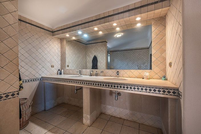 Image No.23-5 Bed Villa for sale