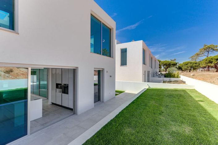 Image No.4-4 Bed Villa for sale