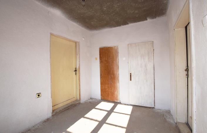 Image No.18-2 Bed House for sale