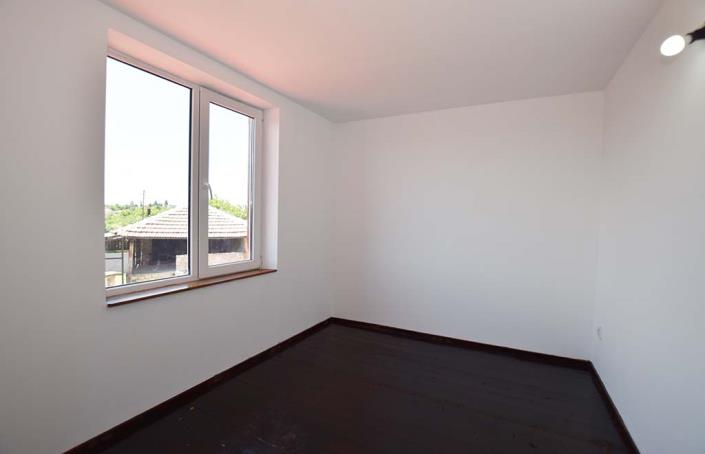 Image No.28-4 Bed House for sale