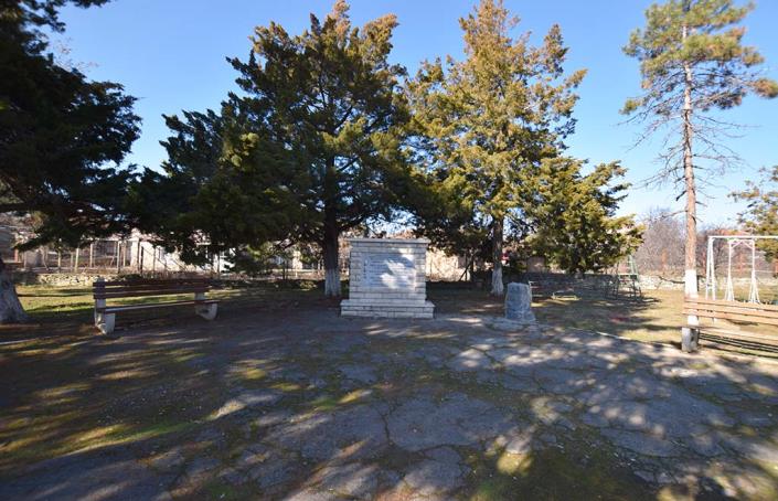 Image No.51-2 Bed House for sale