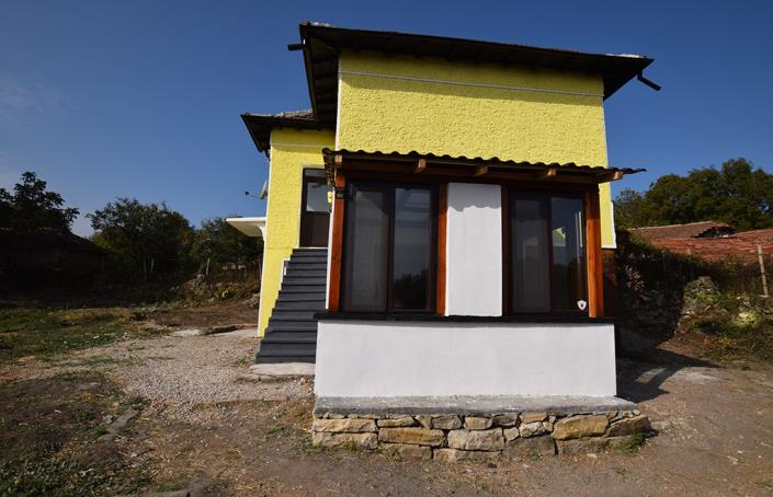 Image No.8-2 Bed House for sale