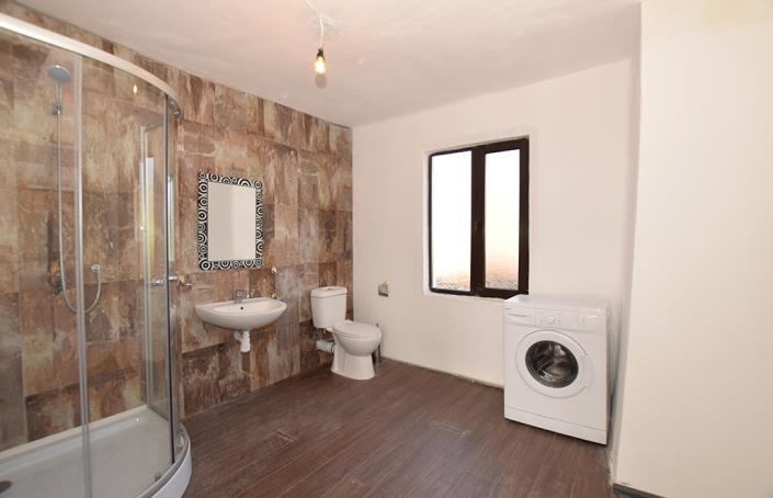 Image No.32-2 Bed House for sale