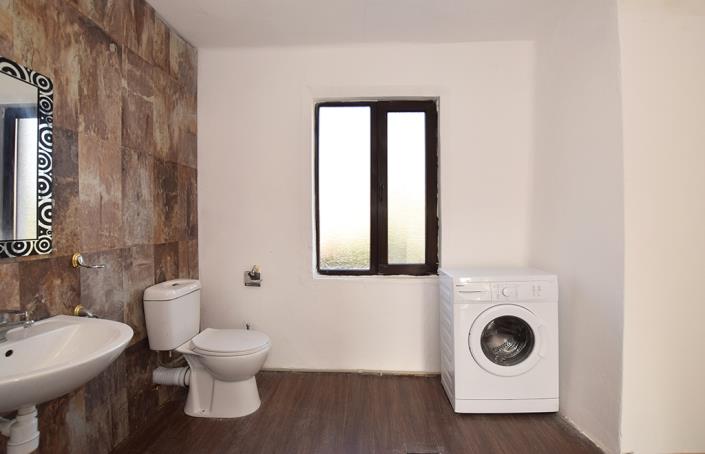 Image No.33-2 Bed House for sale