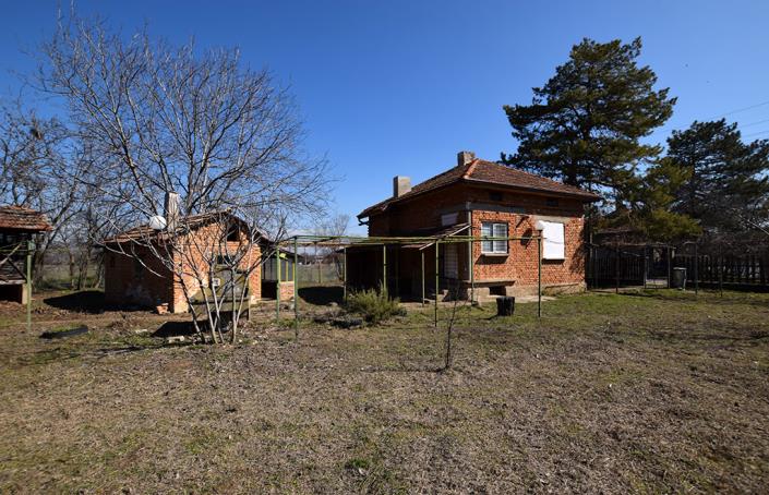 Image No.12-1 Bed House for sale