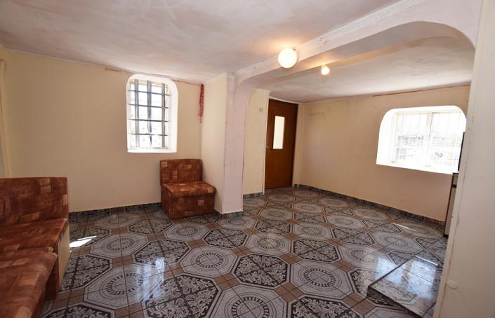 Image No.13-2 Bed House for sale