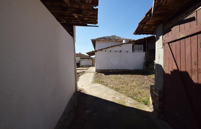 Image No.41-2 Bed House for sale