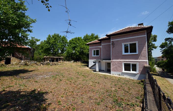 Image No.11-3 Bed House for sale