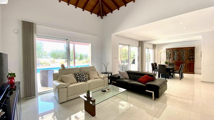 Image No.29-4 Bed Villa for sale