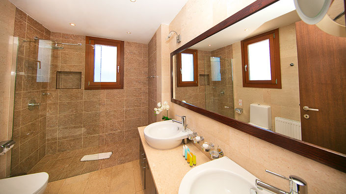 Image No.19-4 Bed Villa for sale