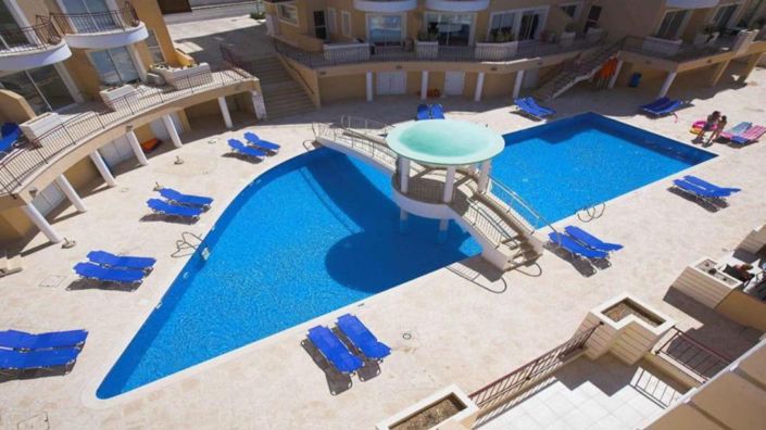 Image No.11-3 Bed House for sale