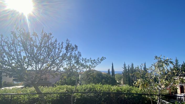 Image No.20-2 Bed Apartment for sale