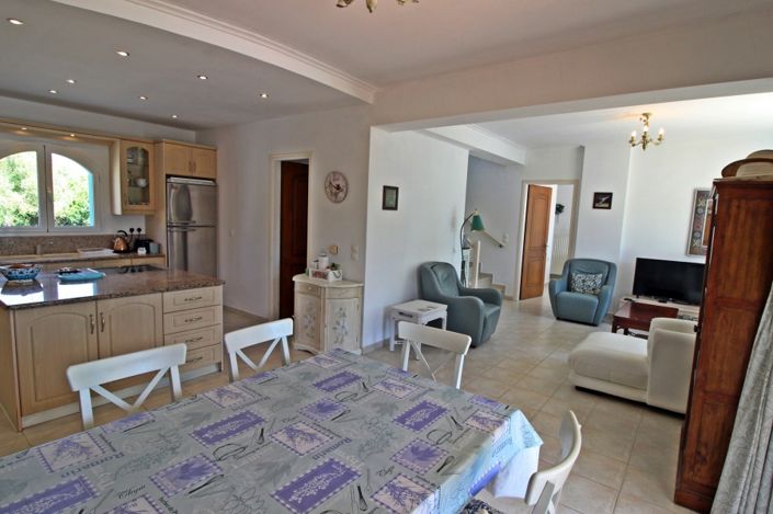 Image No.12-3 Bed Villa for sale