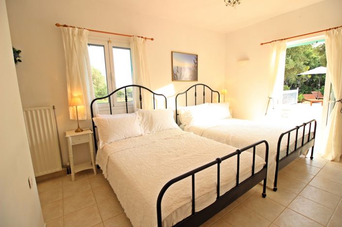 Image No.18-3 Bed Villa for sale