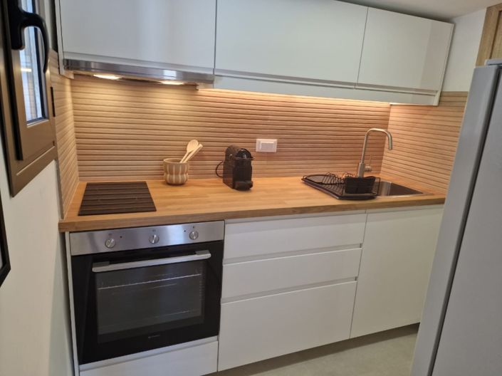 Image No.13-1 Bed House for sale