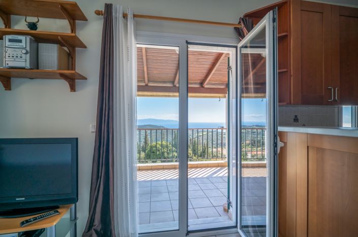 Image No.11-6 Bed House for sale