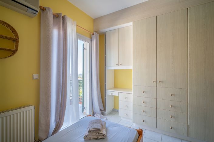 Image No.19-6 Bed House for sale