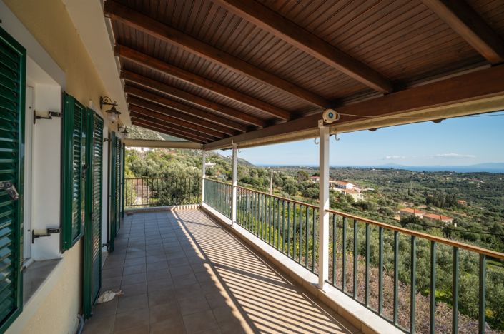 Image No.6-6 Bed House for sale